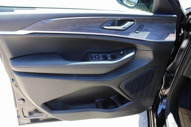new 2025 Jeep Grand Cherokee car, priced at $41,896