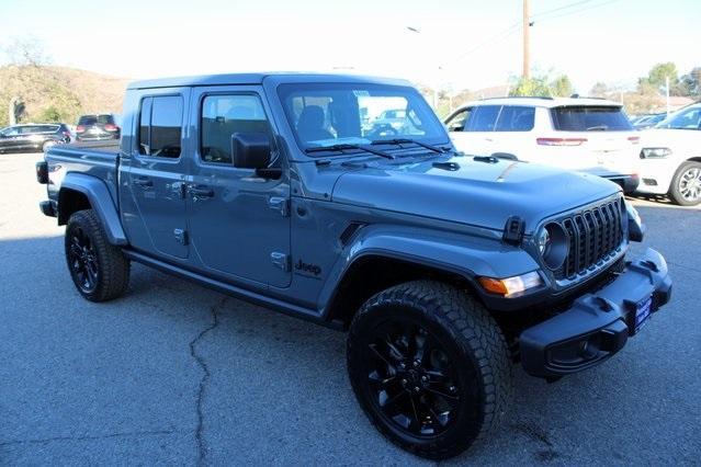 new 2025 Jeep Gladiator car, priced at $40,735