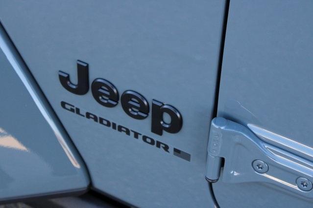 new 2025 Jeep Gladiator car, priced at $40,735