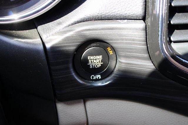 used 2022 Jeep Grand Cherokee WK car, priced at $22,990