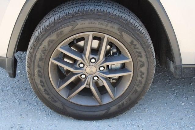 used 2017 Jeep Grand Cherokee car, priced at $13,850