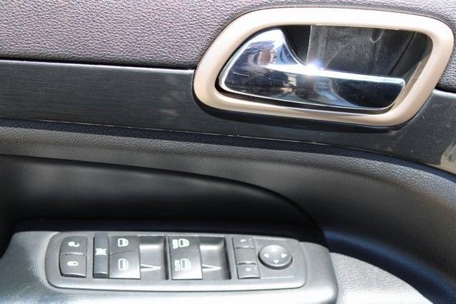 used 2017 Jeep Grand Cherokee car, priced at $13,850