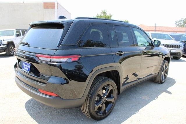 new 2025 Jeep Grand Cherokee car, priced at $42,355