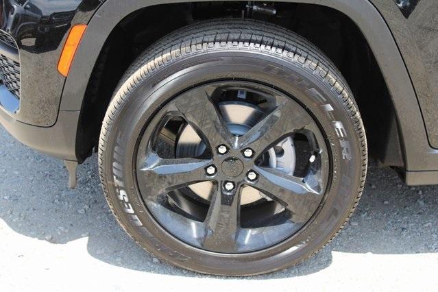 new 2025 Jeep Grand Cherokee car, priced at $42,355