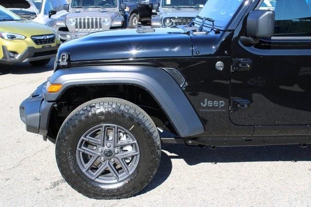 new 2025 Jeep Wrangler car, priced at $42,595