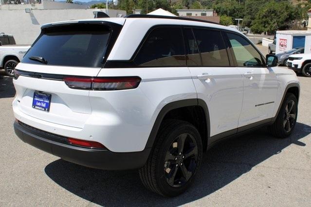 new 2025 Jeep Grand Cherokee car, priced at $40,260