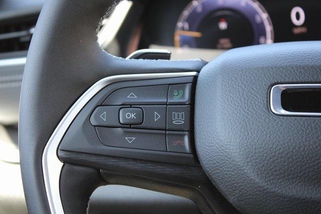 new 2025 Jeep Grand Cherokee car, priced at $40,260