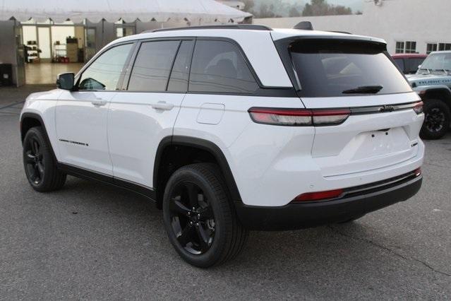 new 2025 Jeep Grand Cherokee car, priced at $41,700