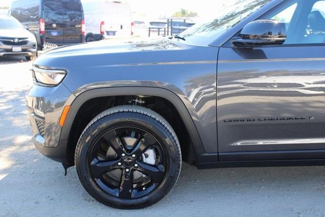 new 2024 Jeep Grand Cherokee car, priced at $42,535