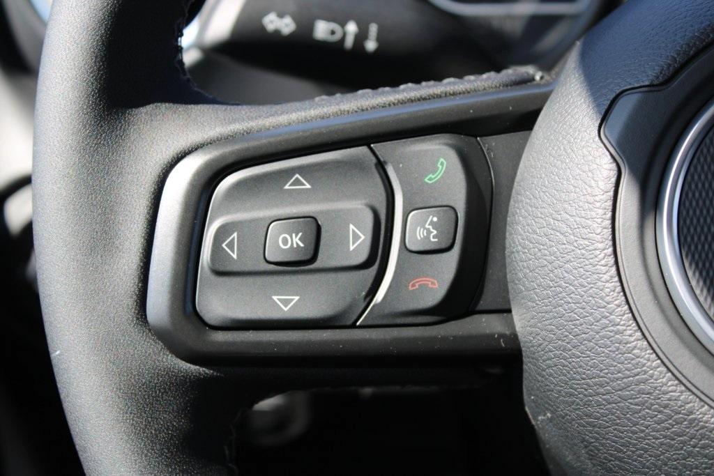 new 2025 Jeep Gladiator car, priced at $45,605