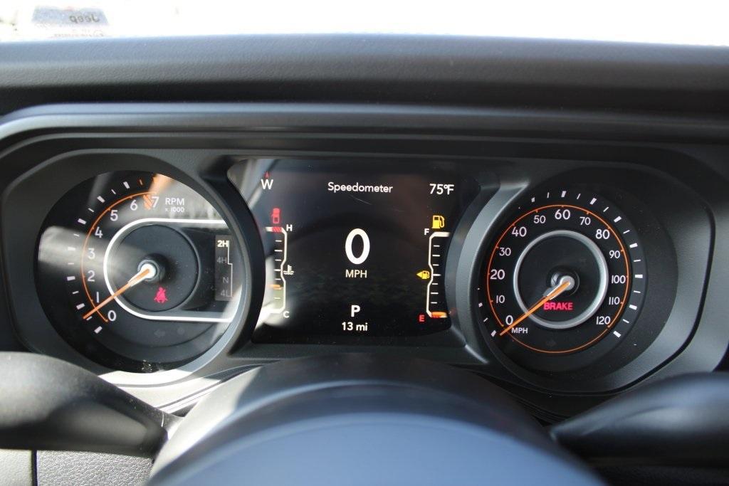 new 2025 Jeep Gladiator car, priced at $45,605