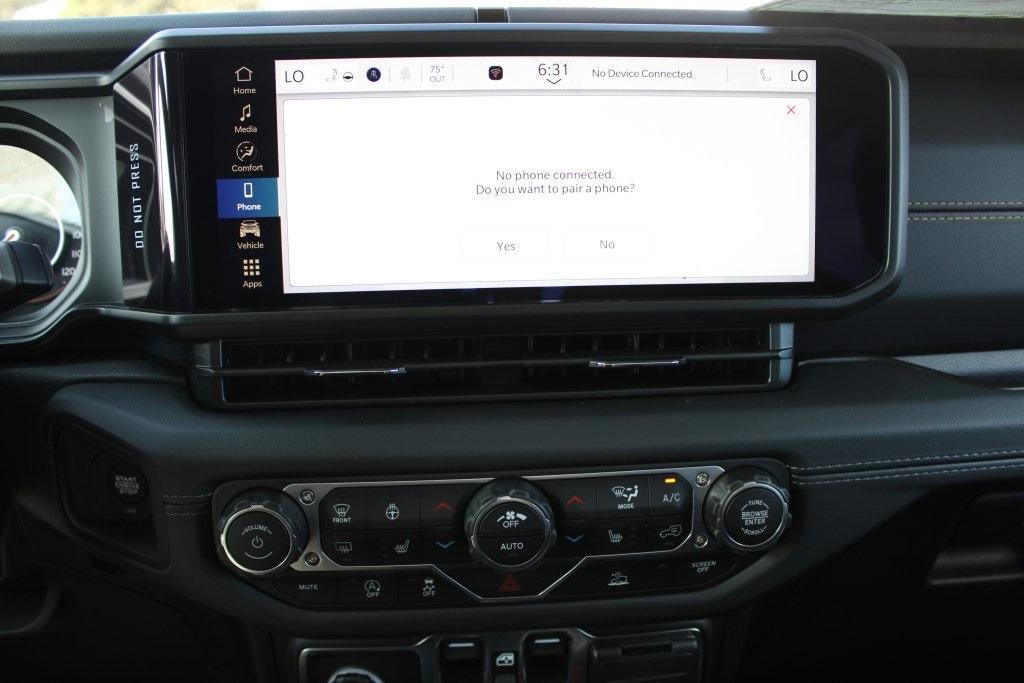 new 2025 Jeep Gladiator car, priced at $45,605