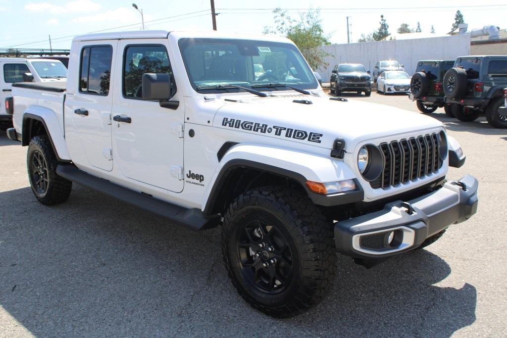 new 2025 Jeep Gladiator car, priced at $45,605
