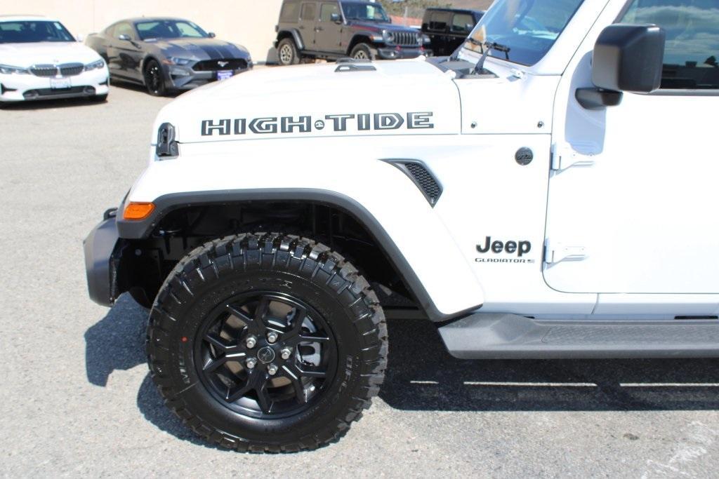 new 2025 Jeep Gladiator car, priced at $45,605