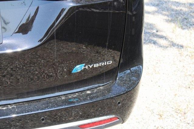 new 2025 Chrysler Pacifica Hybrid car, priced at $36,101
