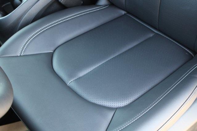 new 2025 Chrysler Pacifica Hybrid car, priced at $36,101