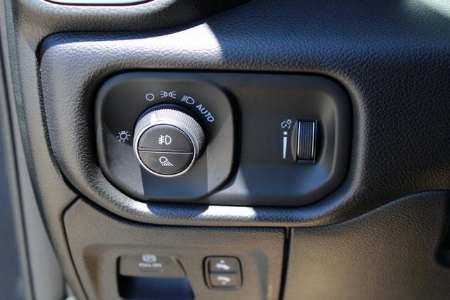 new 2025 Ram 1500 car, priced at $49,913
