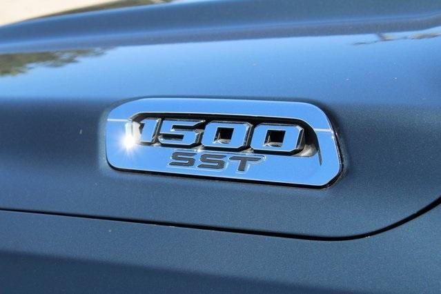 new 2025 Ram 1500 car, priced at $49,913
