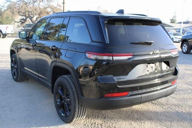 new 2025 Jeep Grand Cherokee car, priced at $39,675