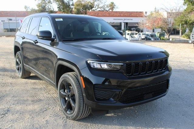 new 2025 Jeep Grand Cherokee car, priced at $39,675