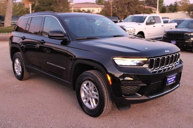 new 2025 Jeep Grand Cherokee car, priced at $33,220