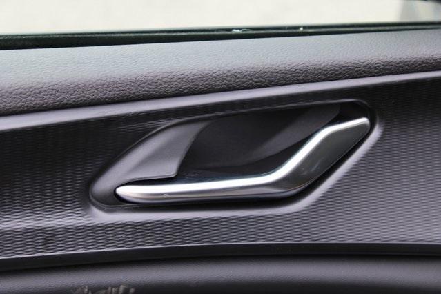 new 2025 Jeep Grand Cherokee car, priced at $40,375