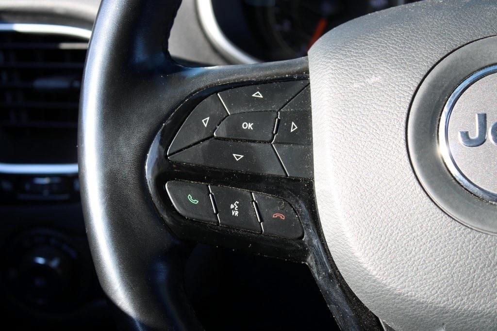 used 2021 Jeep Cherokee car, priced at $17,990