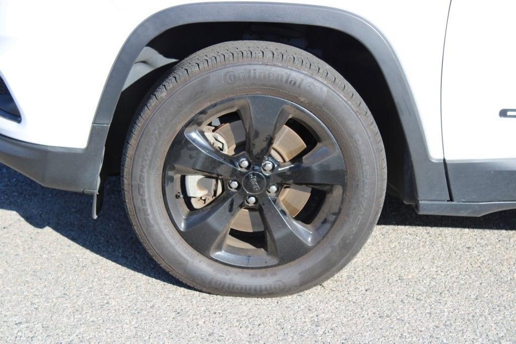 used 2021 Jeep Cherokee car, priced at $17,990