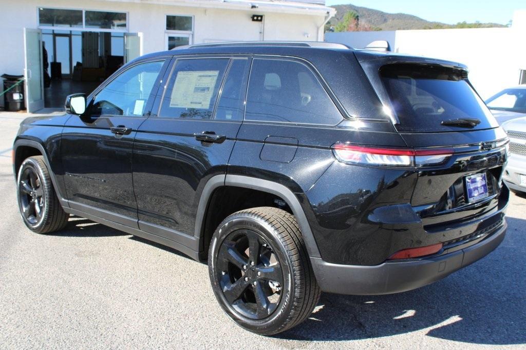 new 2025 Jeep Grand Cherokee car, priced at $41,785