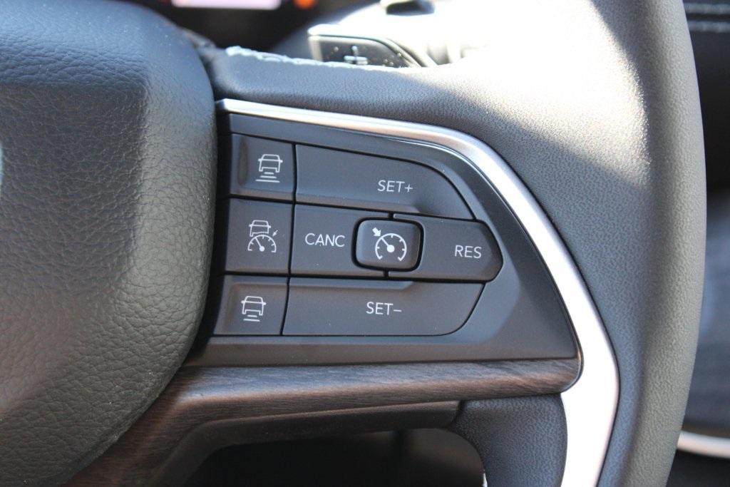 new 2025 Jeep Grand Cherokee car, priced at $41,785