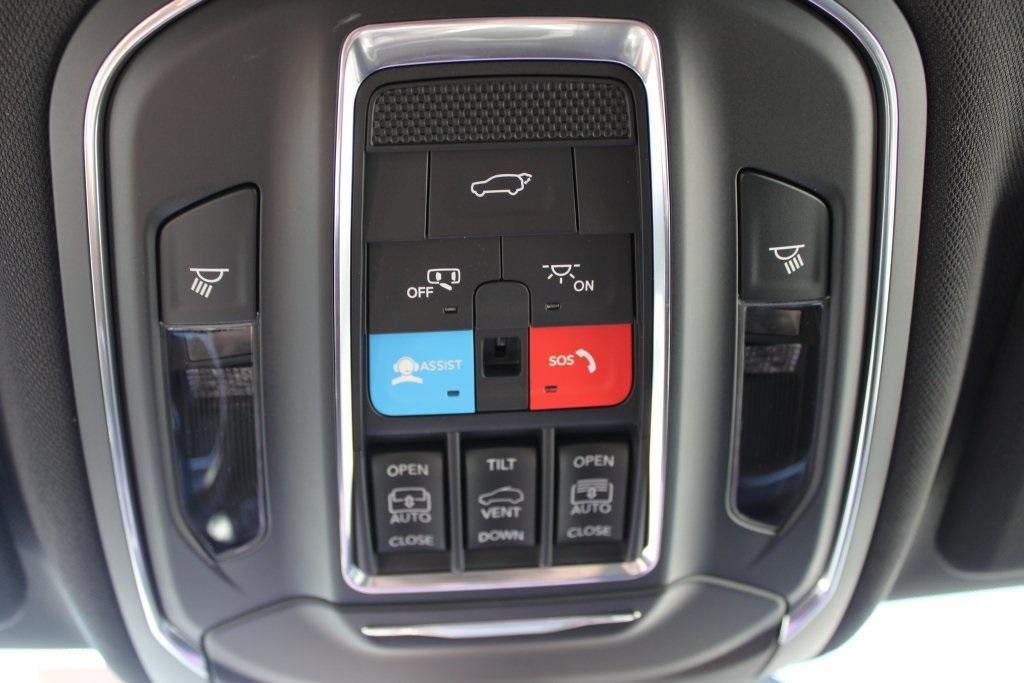 new 2025 Jeep Grand Cherokee car, priced at $41,785