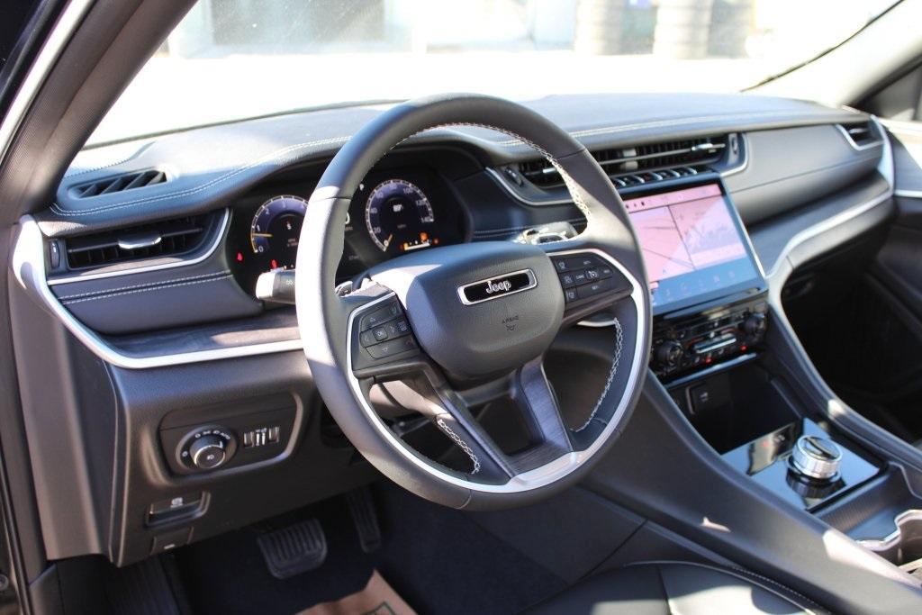 new 2025 Jeep Grand Cherokee car, priced at $41,785