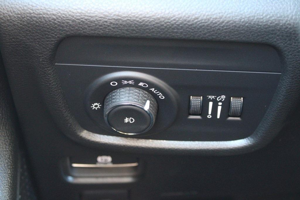 new 2025 Jeep Grand Cherokee car, priced at $41,785