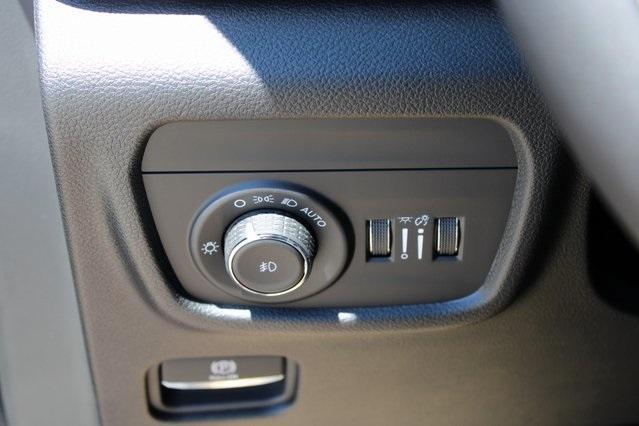 new 2025 Jeep Grand Cherokee L car, priced at $46,610