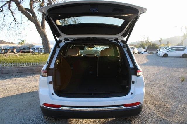 new 2025 Jeep Grand Cherokee car, priced at $41,715