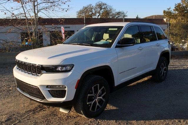 new 2025 Jeep Grand Cherokee car, priced at $41,715