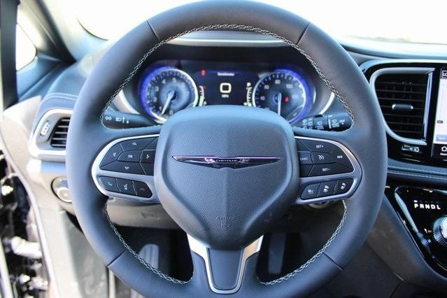new 2025 Chrysler Pacifica car, priced at $39,820
