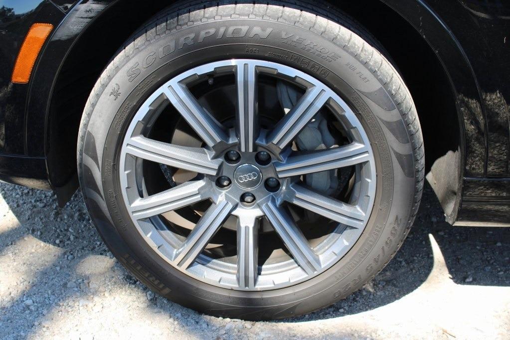 used 2018 Audi Q7 car, priced at $20,390