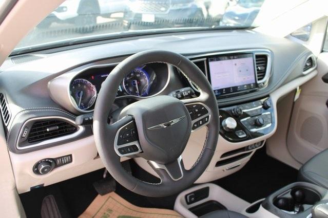 new 2024 Chrysler Pacifica car, priced at $36,500