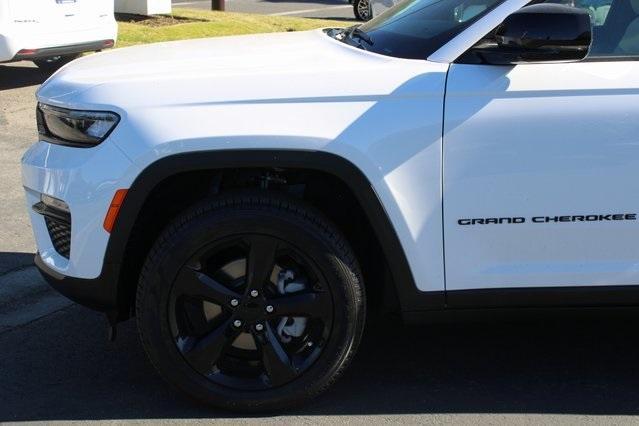 new 2025 Jeep Grand Cherokee car, priced at $47,210