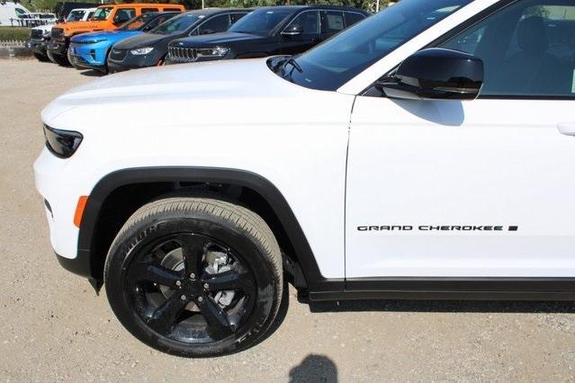new 2025 Jeep Grand Cherokee car, priced at $41,760