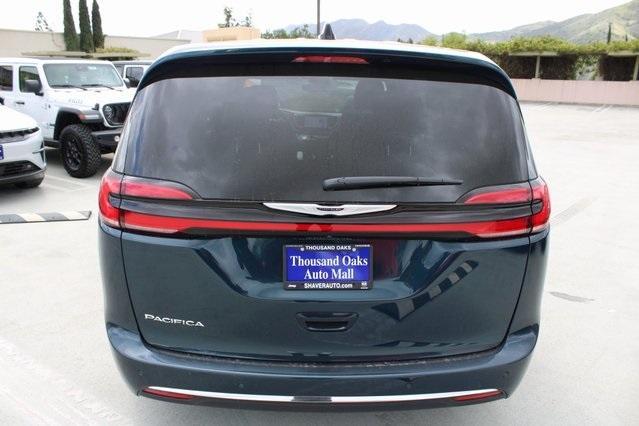 new 2025 Chrysler Pacifica car, priced at $40,622