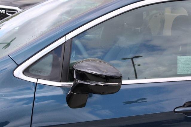 new 2025 Chrysler Pacifica car, priced at $40,622