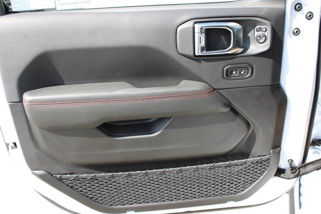 new 2025 Jeep Wrangler car, priced at $57,235