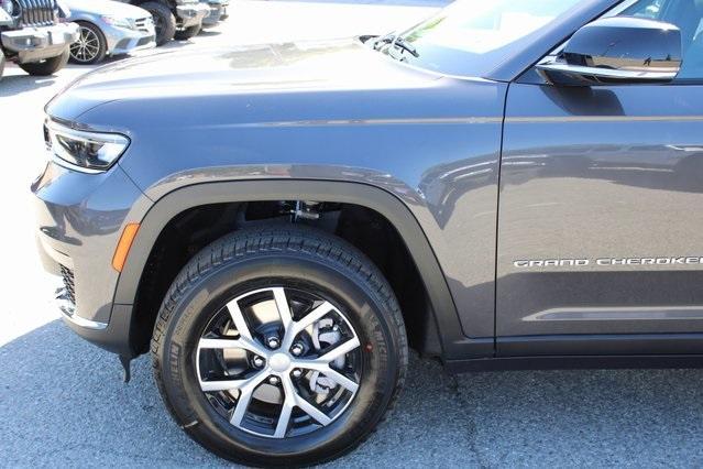 new 2025 Jeep Grand Cherokee L car, priced at $44,100