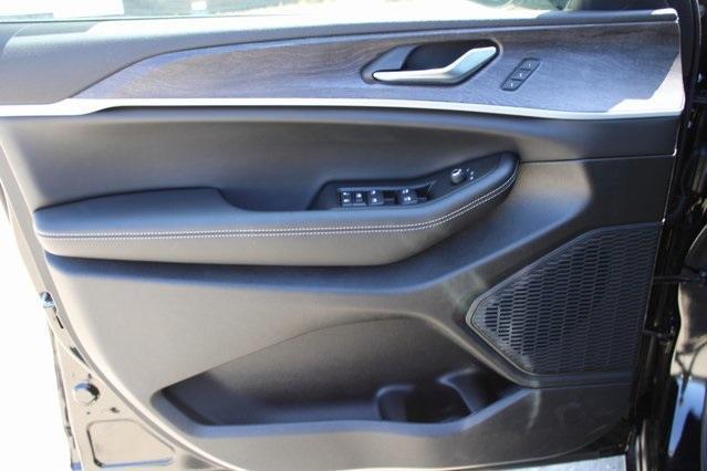 new 2025 Jeep Grand Cherokee car, priced at $39,232