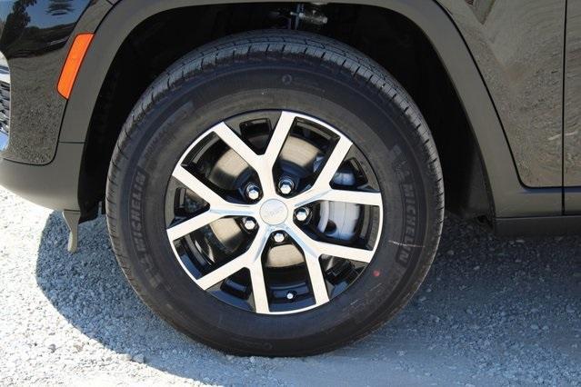 new 2025 Jeep Grand Cherokee car, priced at $39,232