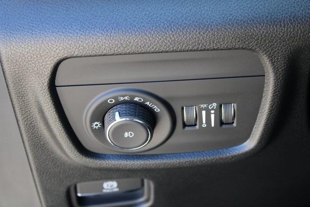 new 2025 Jeep Grand Cherokee car, priced at $39,232