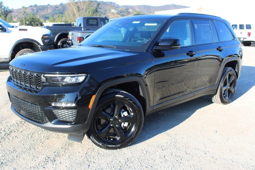 new 2025 Jeep Grand Cherokee car, priced at $42,485