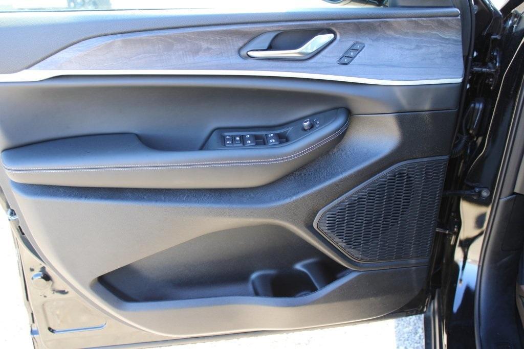 new 2025 Jeep Grand Cherokee car, priced at $42,485